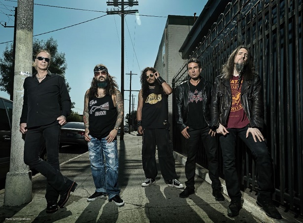 SONS OF APOLLO cancela todas as apresentações restantes nos festivais de verão europeus
