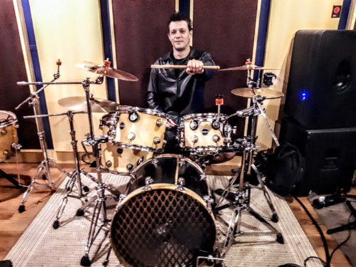 VAN DORTE: anunciado novo baterista