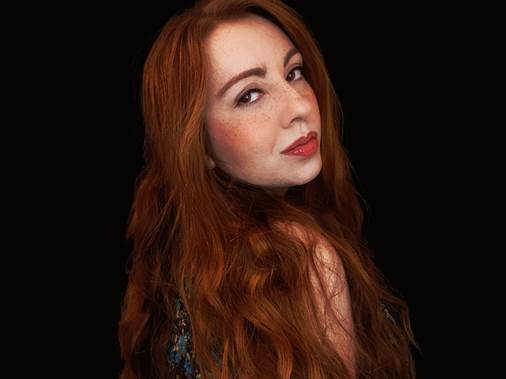 ALINE HAPP lança versão celta dos BEATLES