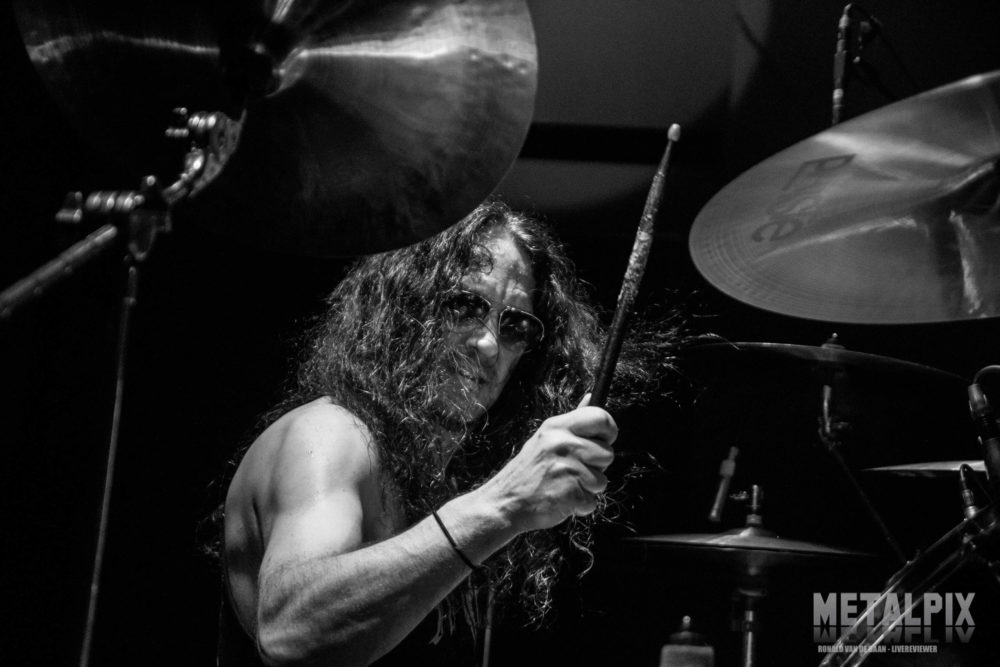 Em entrevista, lendário baterista ABADDON repassa a história do VENOM