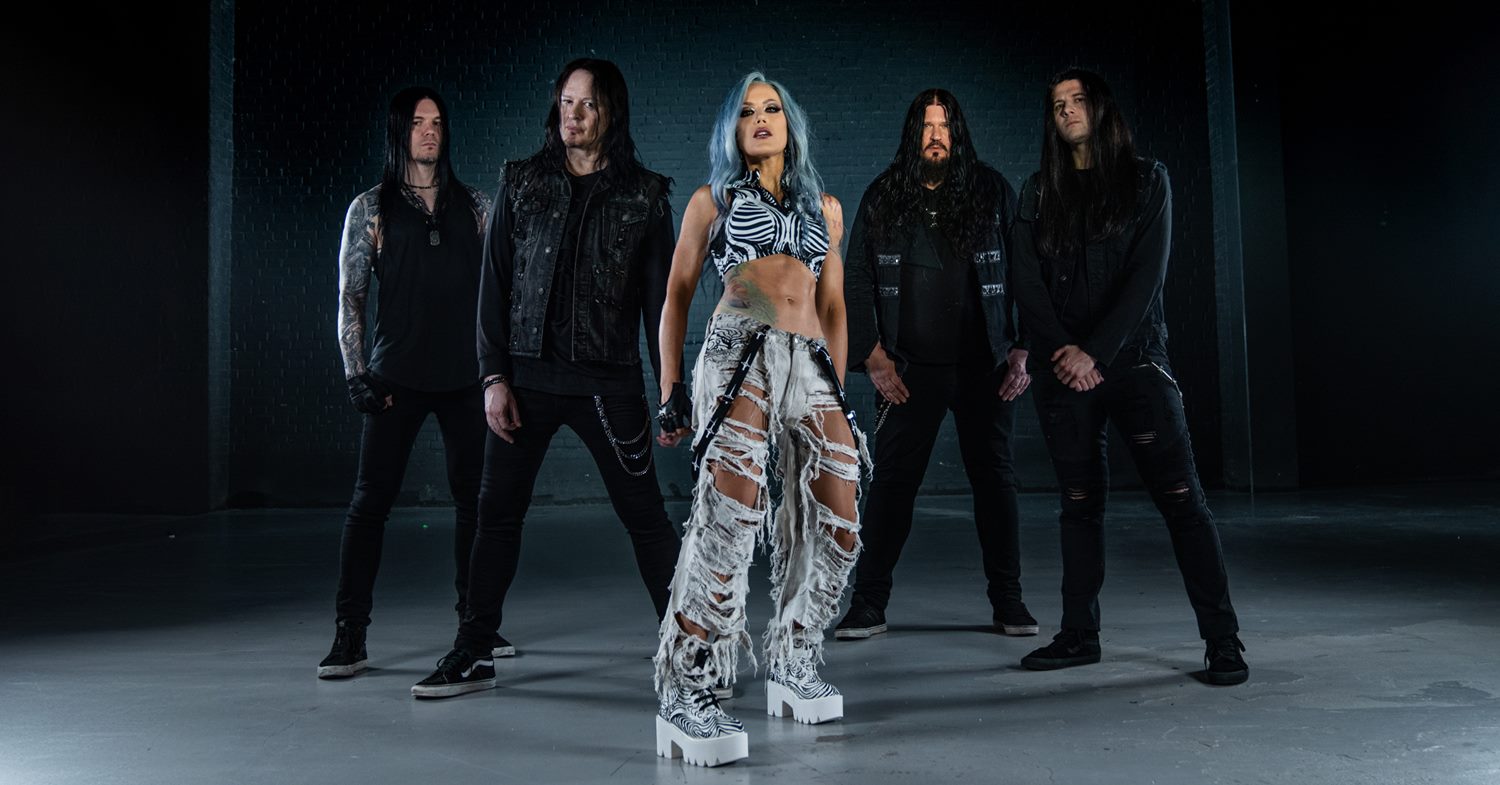 ARCH ENEMY estreia música inédita “Liars & Thieves” em show; veja vídeo