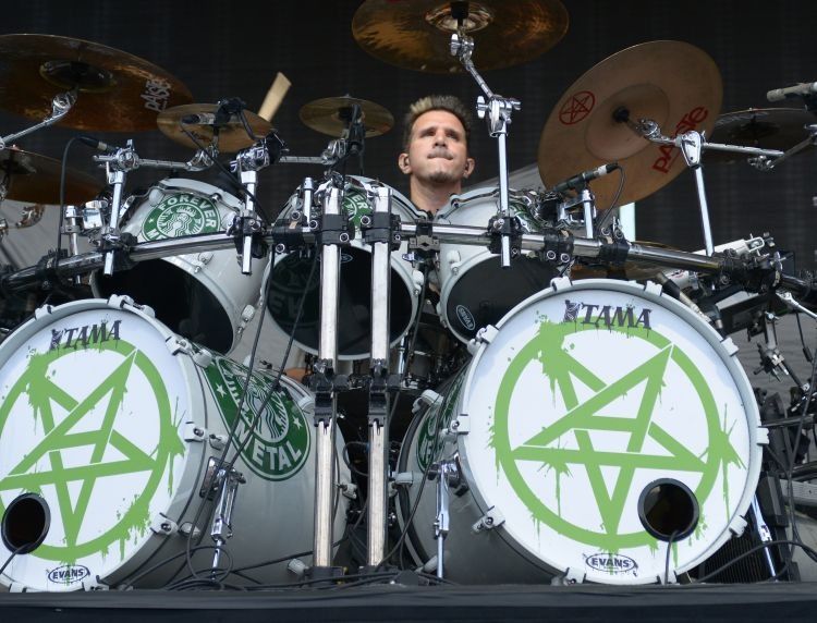 CHARLIE BENANTE (ANTHRAX) lançará álbum solo de covers com vários convidados ilustres
