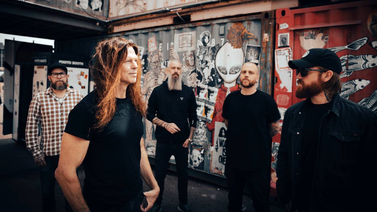 IN FLAMES lança versão especial em formato digital para “Foregone”, com faixa bônus “Become One”