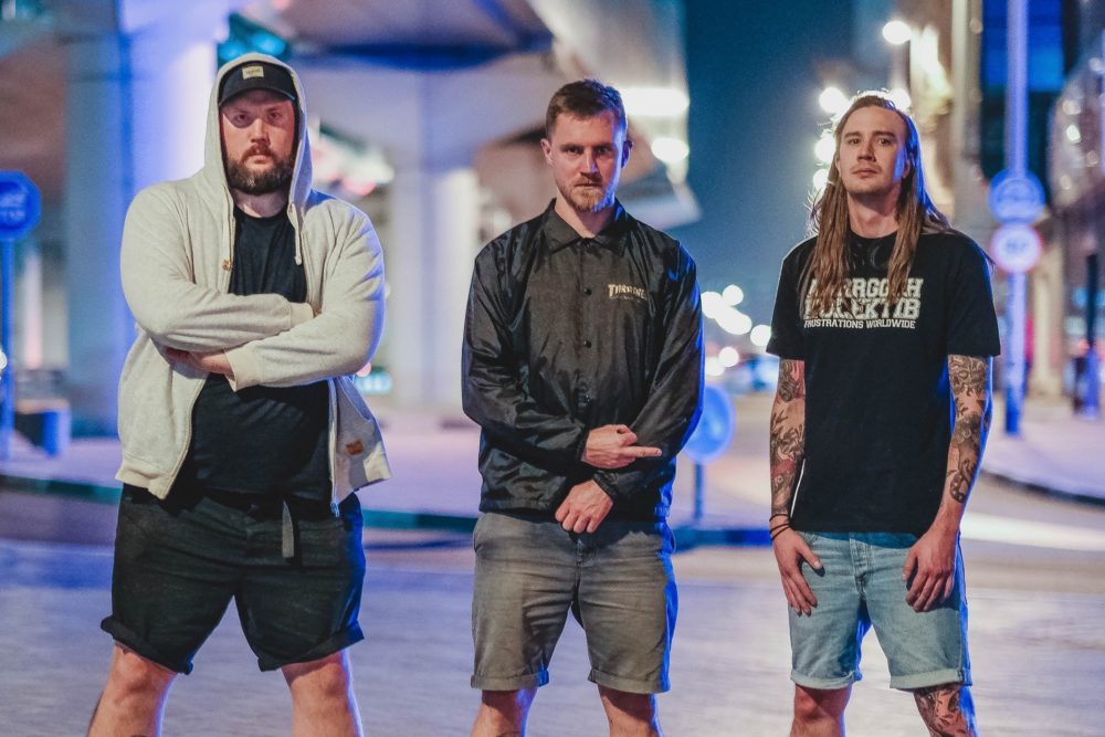 Banda sueca LEACH lança videoclipe “D.O.D” com participação de BJORN STRID, vocalista do SOILWORK