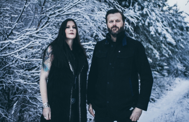 FLOOR JANSEN, sobre o NORTHWARD: “Não pense nisso como uma banda”