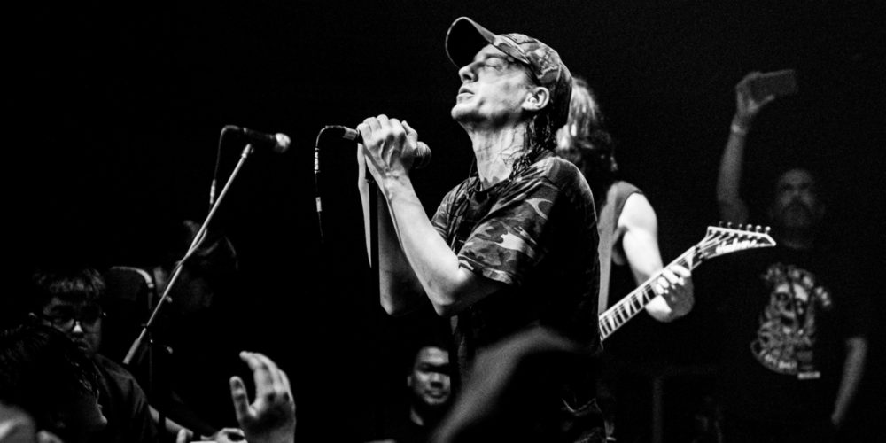 POWER TRIP: RILEY GALE morre aos 35 anos; Artistas prestam suas homenagens ao vocalista