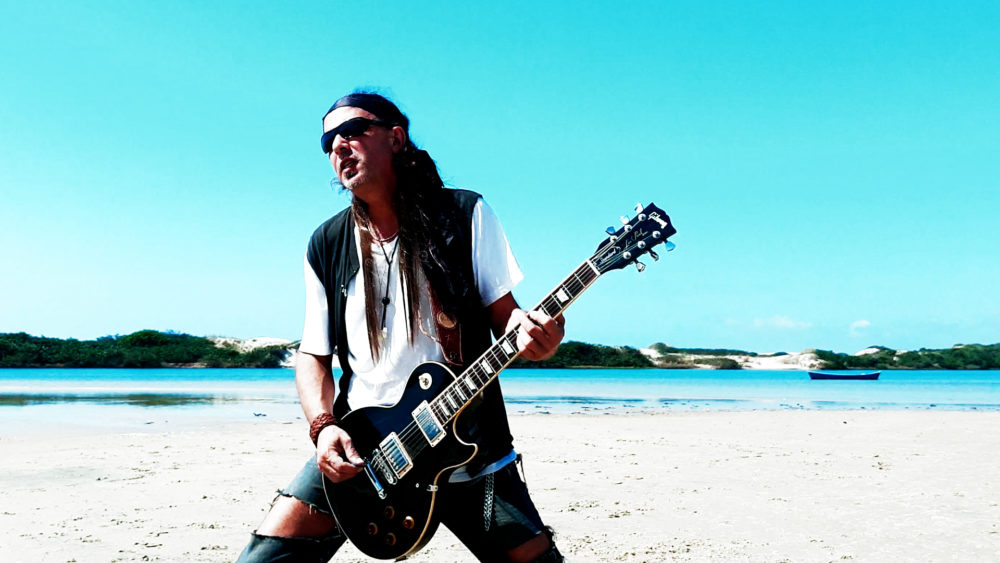Confira “Fly High Like an Eagle”, estonteante novo vídeo do músico curitibano RAUL PORTUGAL