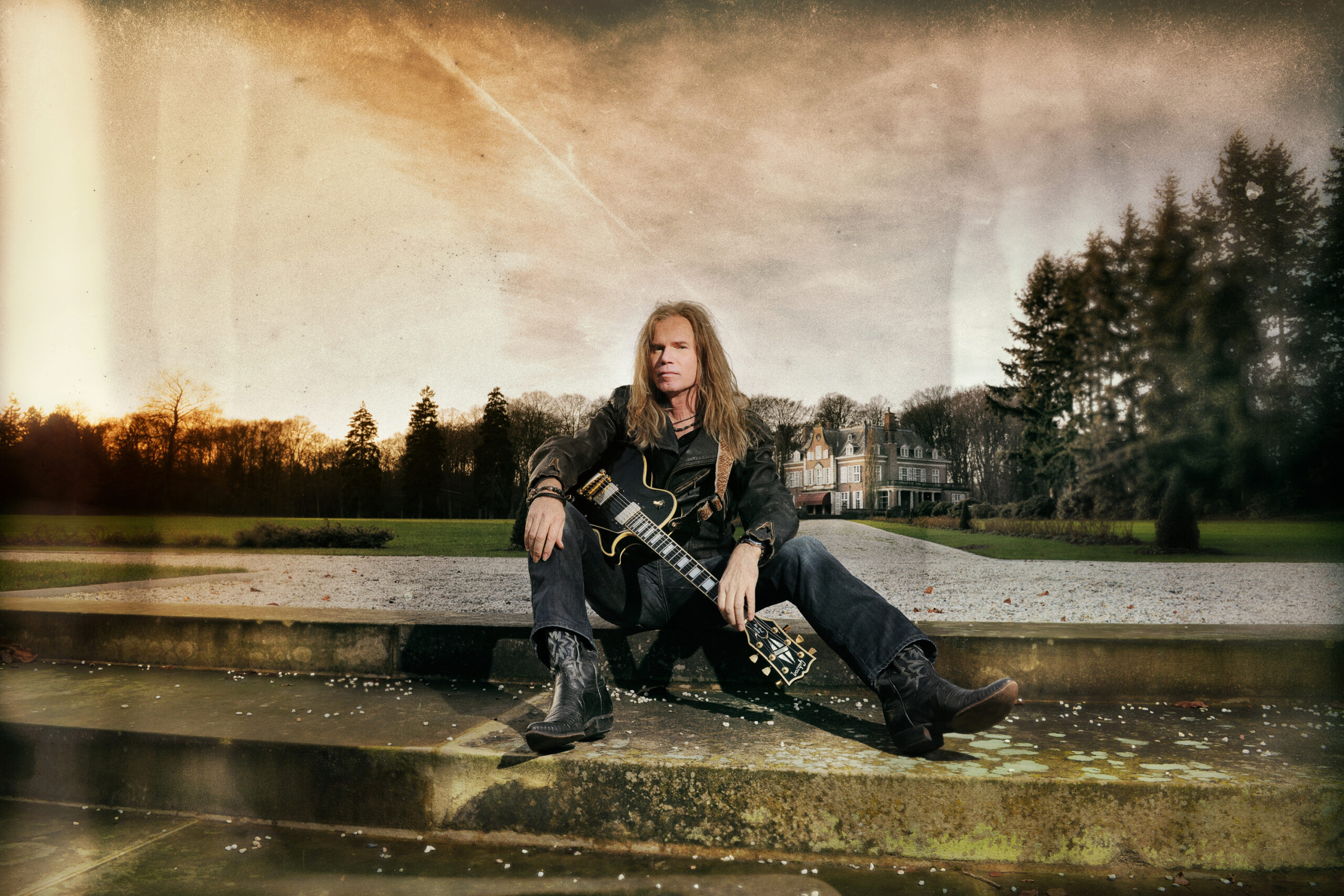 ADRIAN VANDENBERG fala de processo de ex-membros do VANDENBERG que reivindicavam o nome da banda