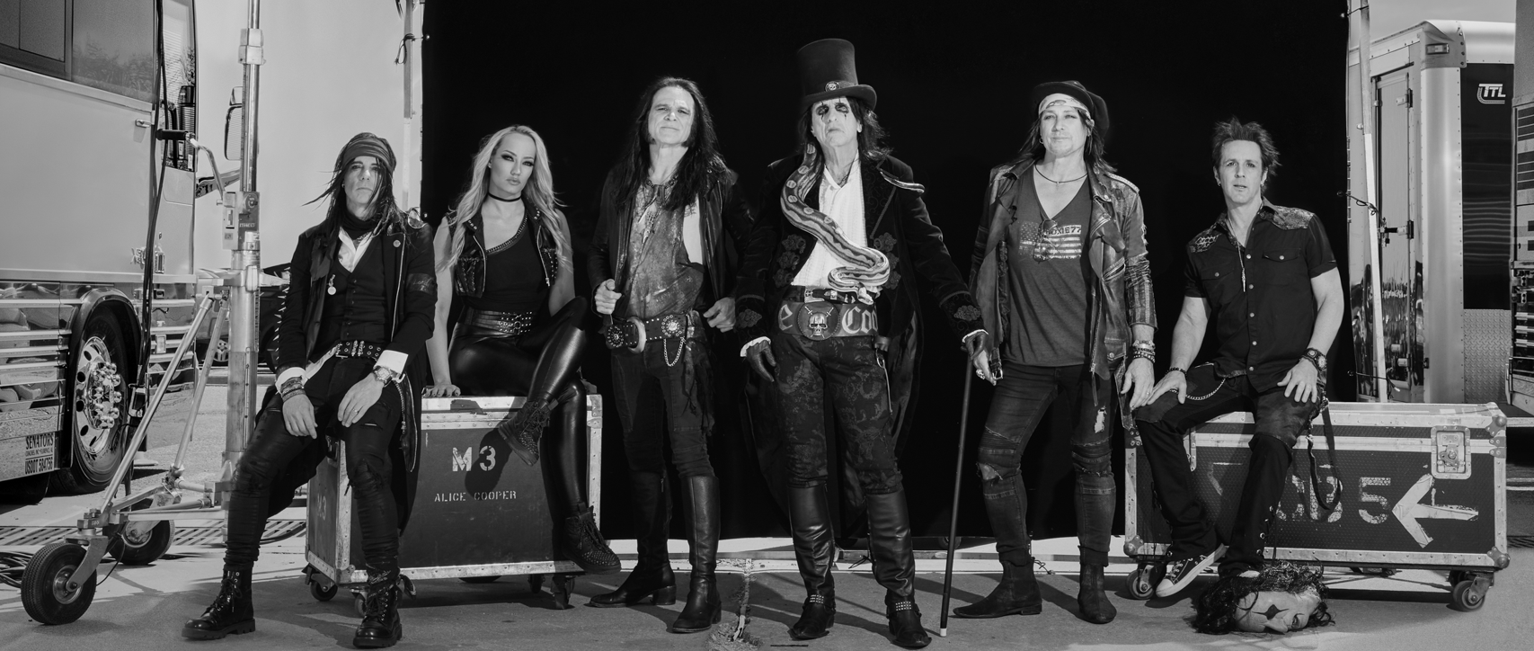 ALICE COOPER é destaque na mídia internacional e nos charts com seu novo álbum, “Road”
