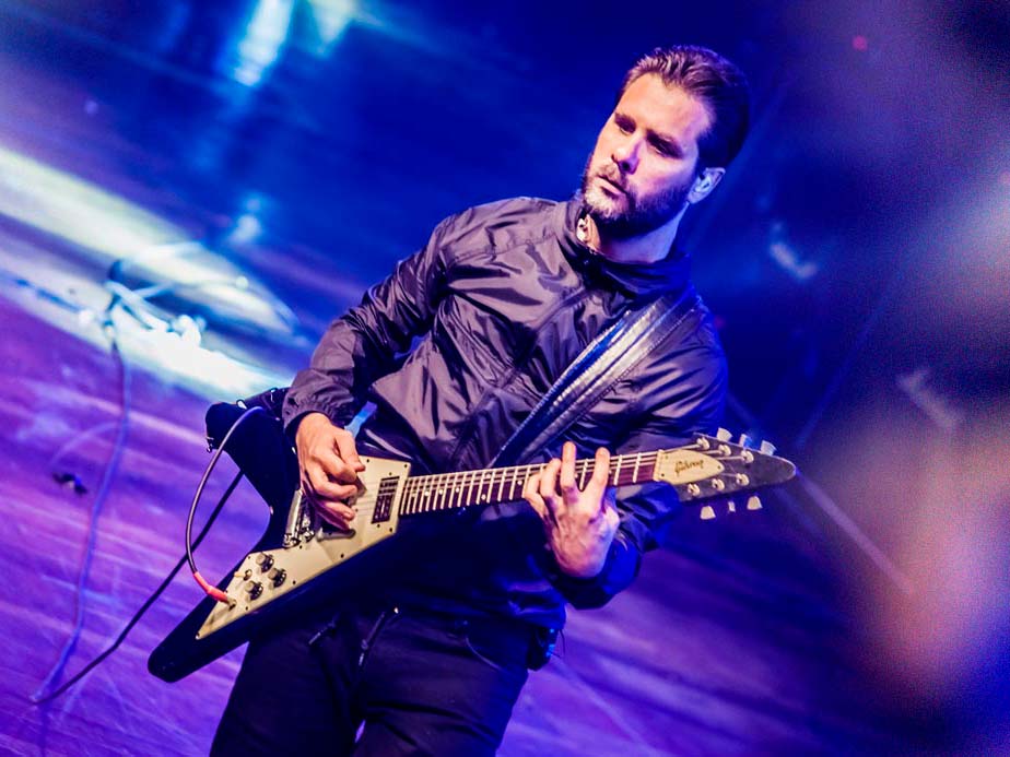 Roadie Crew: Hugo Mariutti (Shaman) é o primeiro convidado do podcast BATE-CABEÇA