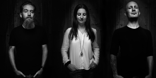 CELLAR DARLING apresenta novo single, “The Spell”