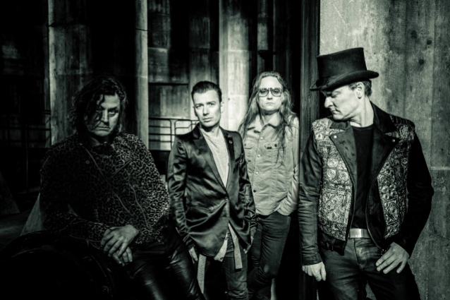 D-A-D: Ouça agora o novo single, “Burning Star”