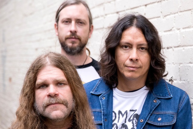 EARTHLESS estreia no Brasil com quatro shows em novembro