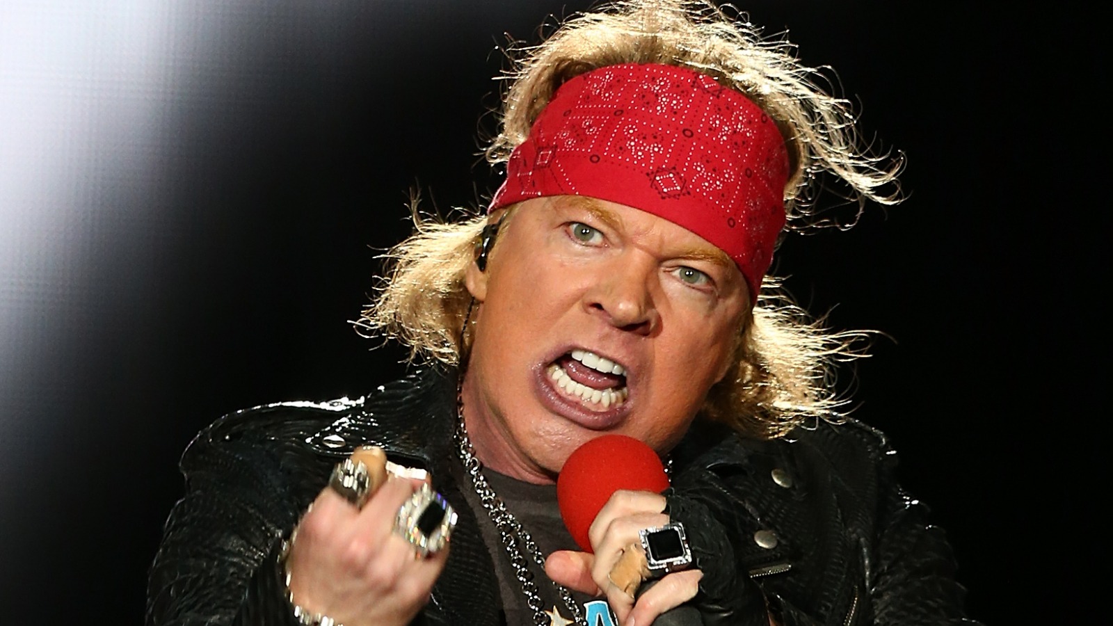 AXL ROSE critica drones em shows do GUNS N’ ROSES
