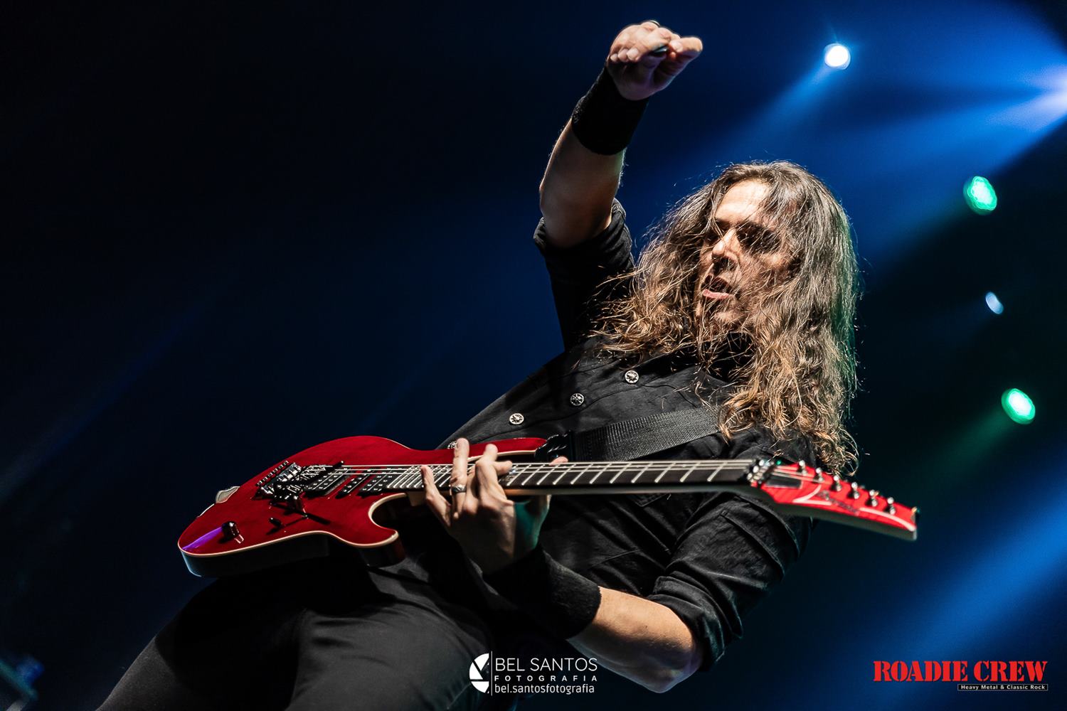 KIKO LOUREIRO lança “Mind Rise”, 2º single de novo álbum solo