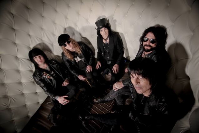 L.A. GUNS lança nova música, “Rage”