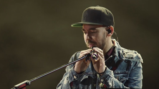 Mike Shinoda (LINKIN PARK) divulga o clipe de “About You”