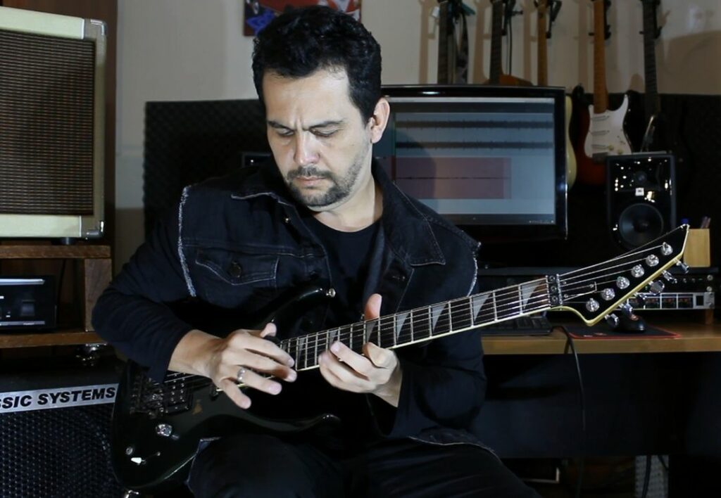 RICKY DE CAMARGO: lançado terceiro videoclipe do seu mais recente álbum