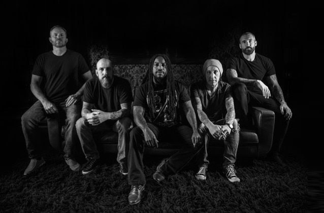 Confira “Medicated”, novo vídeo do SEVENDUST