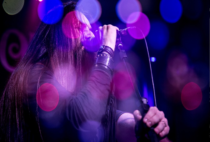 SILVER MAMMOTH libera vídeos ao vivo da ‘Singles Tour’