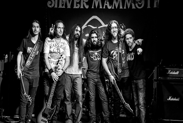 SILVER MAMMOTH conclui ‘Unified Trilogy’ com clássico do AC/DC