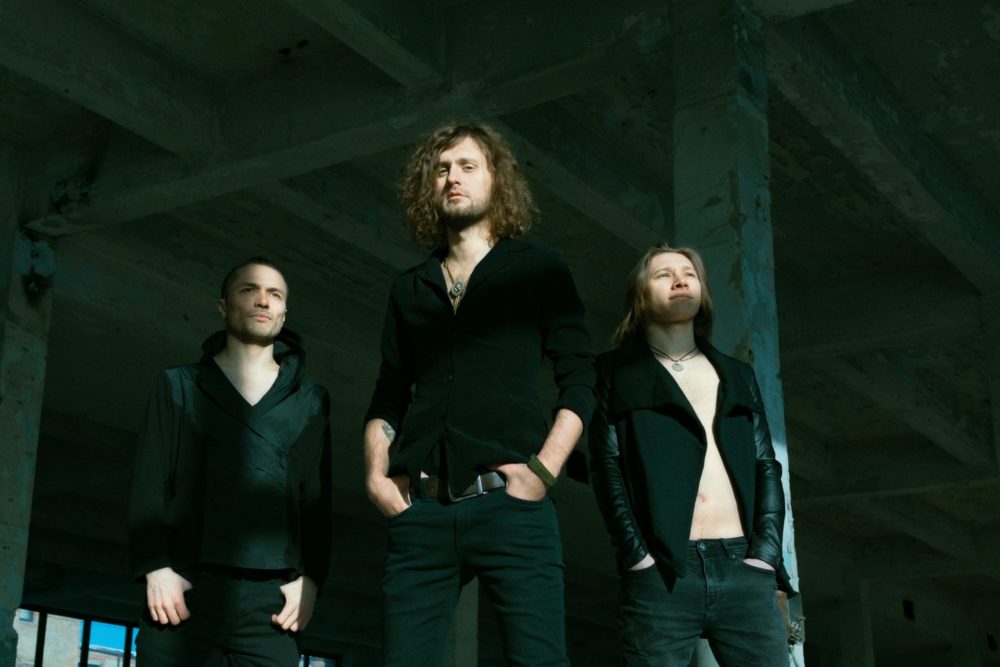 Trio ucraniano SINOPTIK lança “The Calling”, álbum moderno, psicodélico e aclamado pela crítica