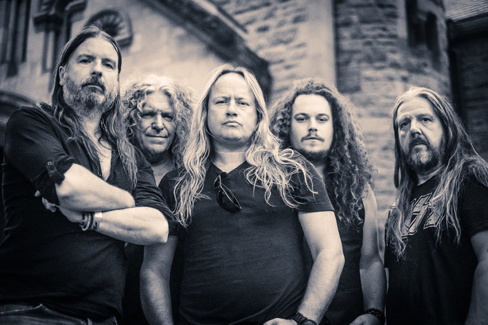 TANK: guitarrista MICK TUCKER confirma: “2 Minutes to Midnight” foi inspirada em música do WHITE SPIRIT