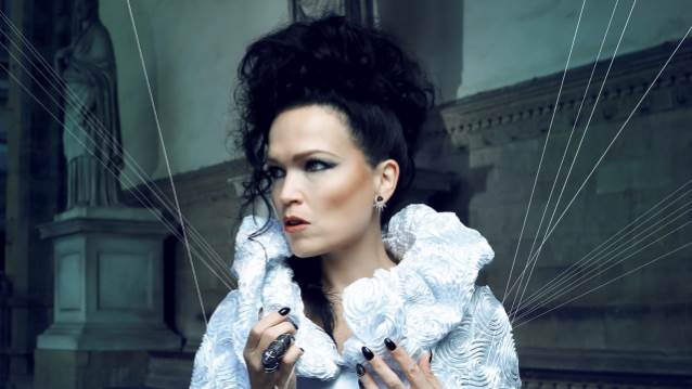 TARJA: Assista ao vídeo ao vivo “Undertaker”