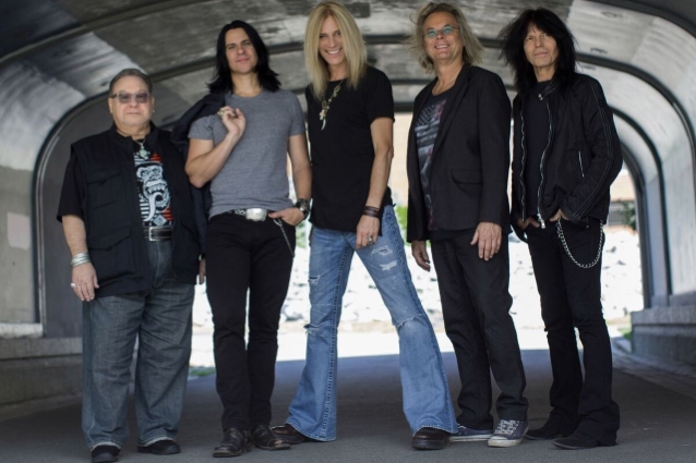 THE GUESS WHO: Confira o novo vídeo, “In America”